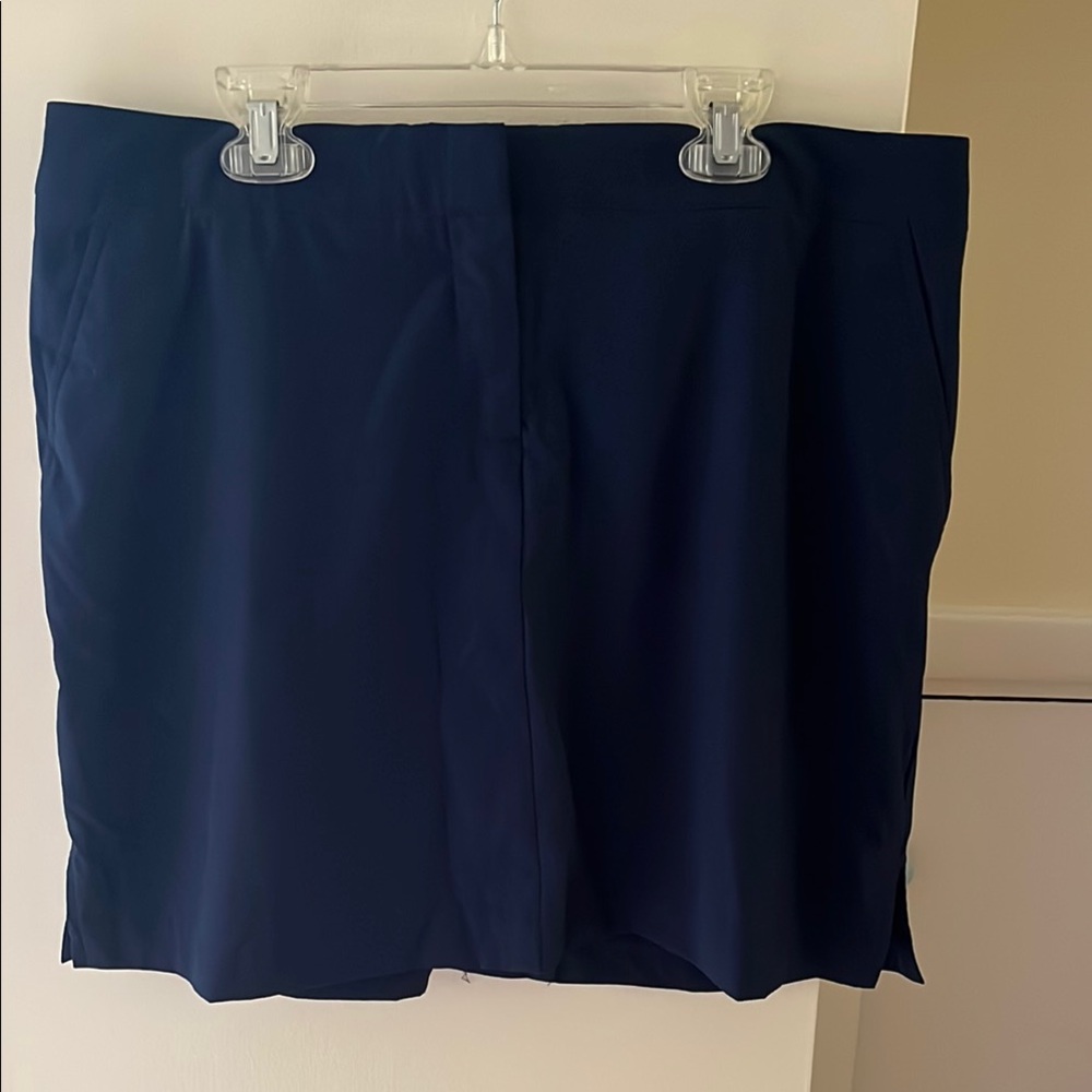 NWOT Izod Golf Navy Skort